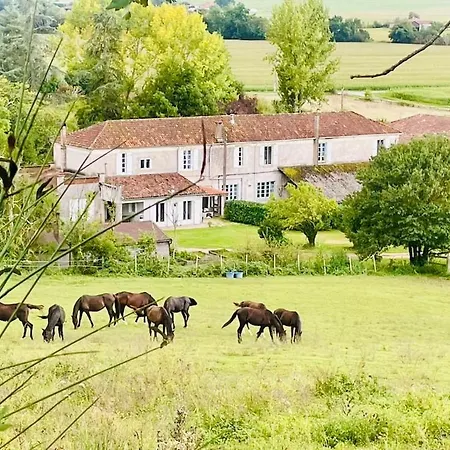 2 Bedroom On Bidallon Manor Estate Apartamento Saint-Michel (Gers)