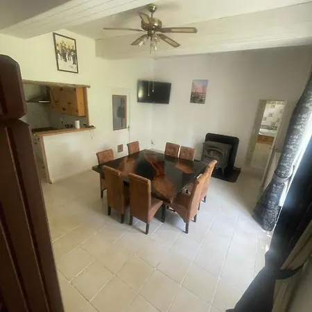 2 Bedroom On Bidallon Manor Estate