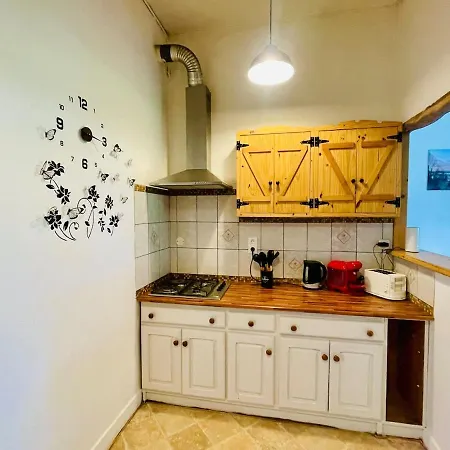 Daire 2 Bedroom On Bidallon Manor Estate *