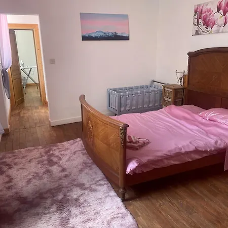 2 Bedroom On Bidallon Manor Estate Apartamento