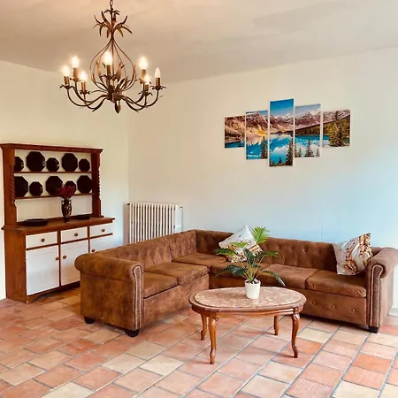 Daire 2 Bedroom On Bidallon Manor Estate